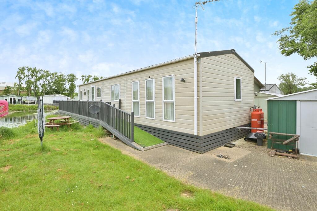 Main image of property: Billing Aquadrome, Great Billing, Northampton, NN3