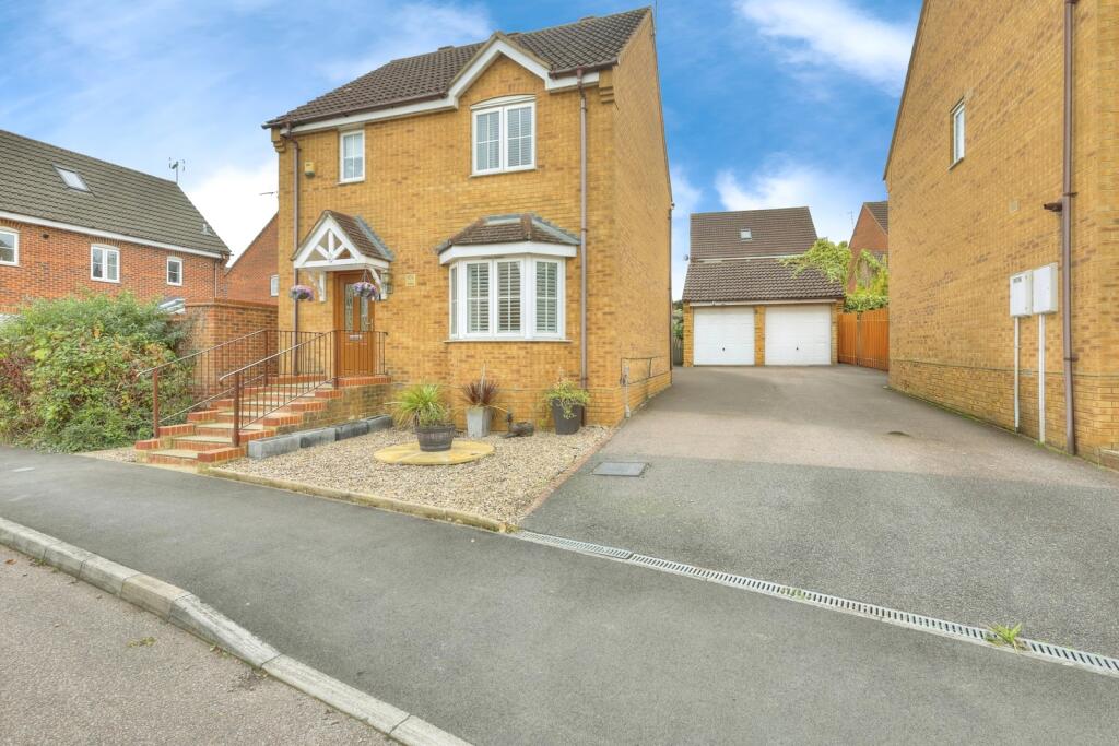 Main image of property: Landseer Close, WELLINGBOROUGH, Northamptonshire, NN8