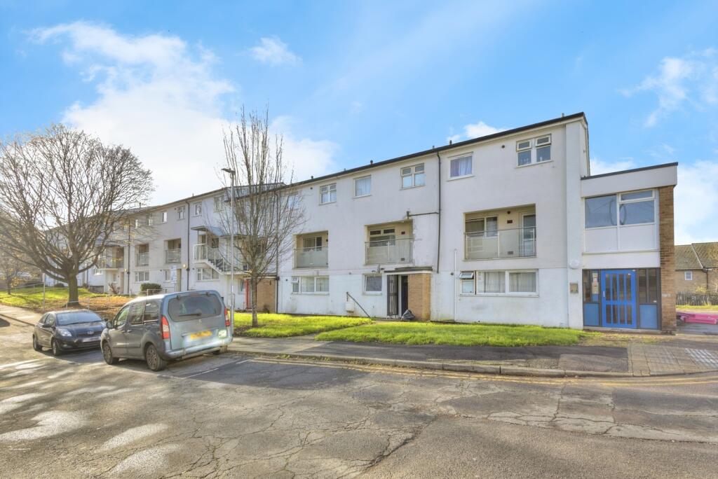 Main image of property: Moat Place, Northampton, Northamptonshire, NN1
