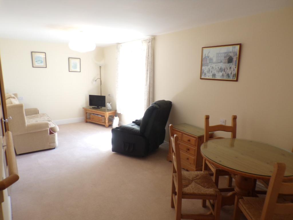 1 bedroom flat for sale in Wardington Court, Welford Road, Kingsthorpe
