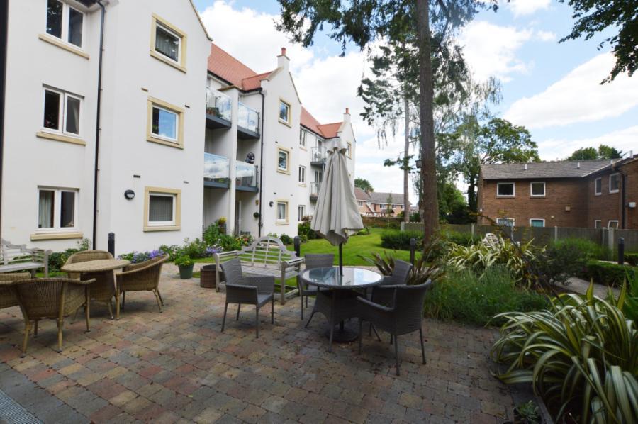 1 bedroom flat for sale in Wardington Court, Welford Road, Kingsthorpe