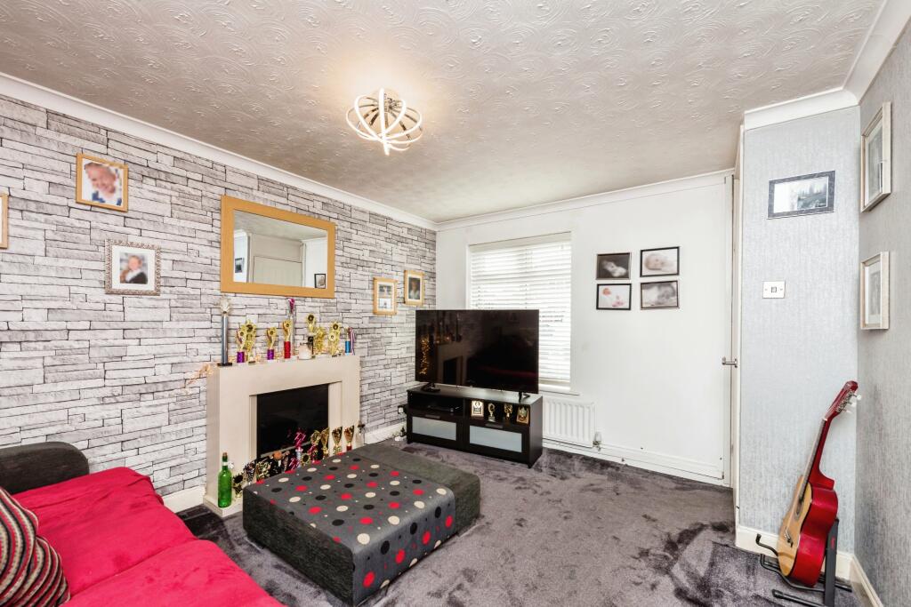 Additional property image - Grassholme, Wilnecote, Tamworth, Staffordshire, B77