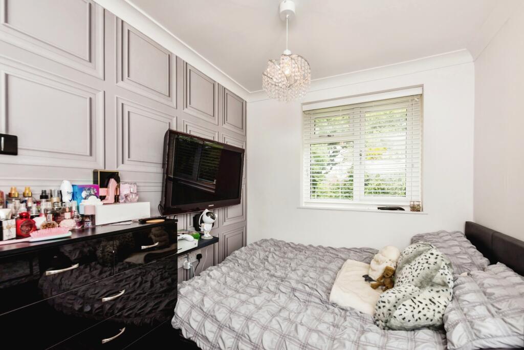 Additional property image - Grassholme, Wilnecote, Tamworth, Staffordshire, B77