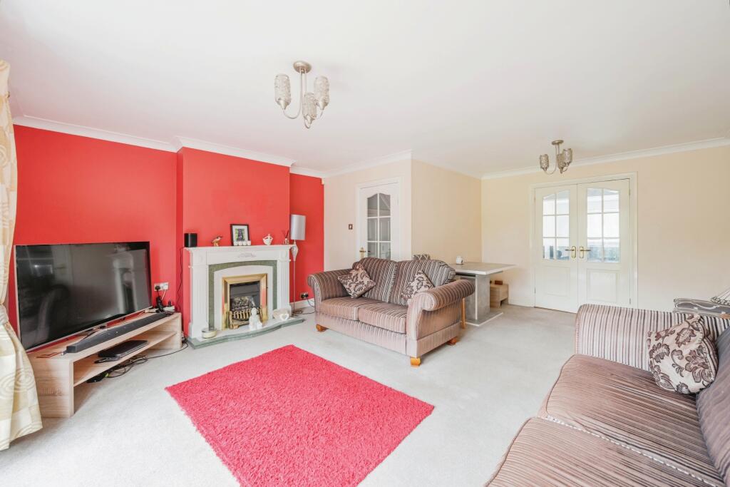 Additional property image - Cromwell Road, Tamworth, Staffordshire, B79