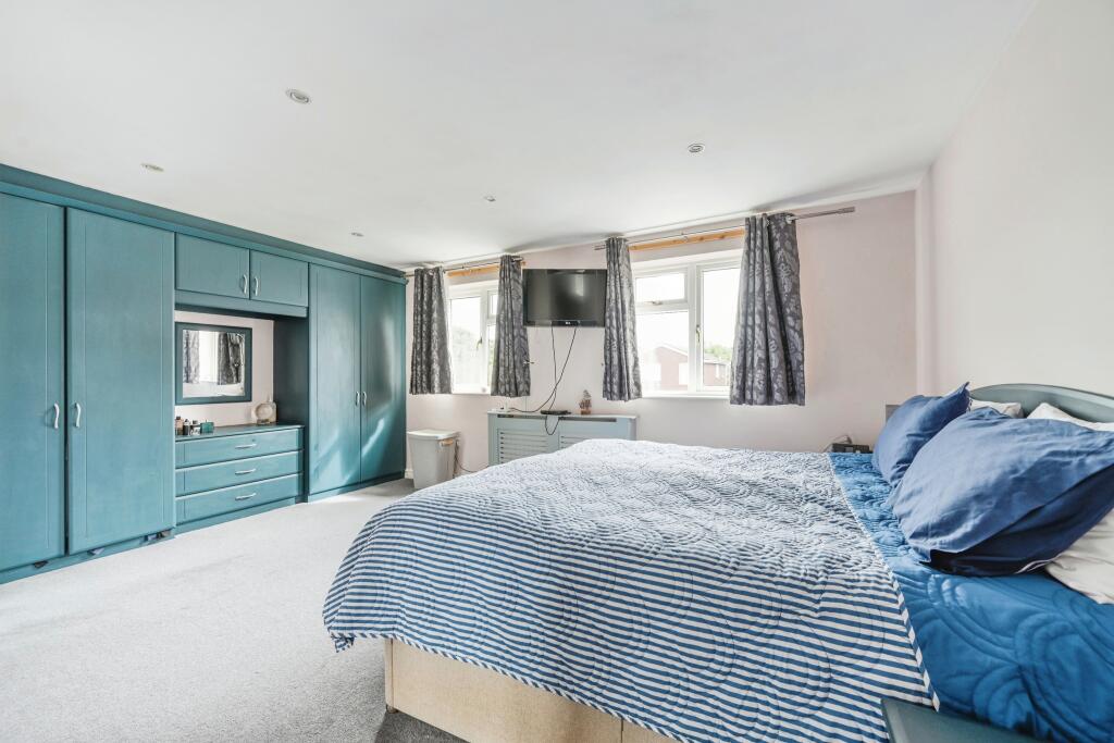 Additional property image - Cromwell Road, Tamworth, Staffordshire, B79