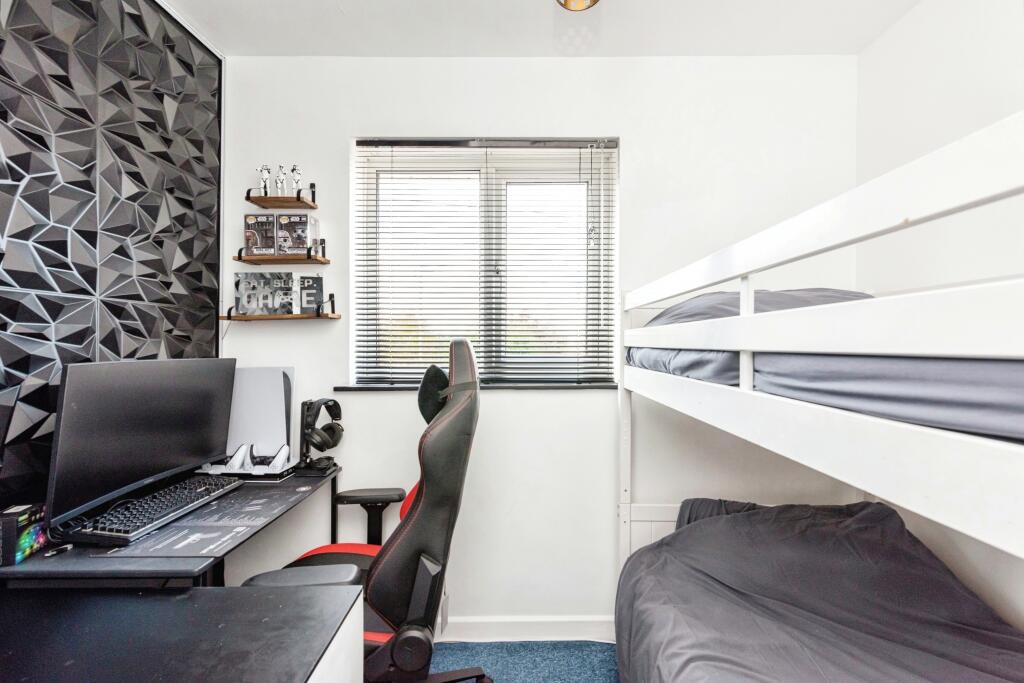 Additional property image - Greenhill Close, Dosthill, Tamworth, Staffordshire, B77