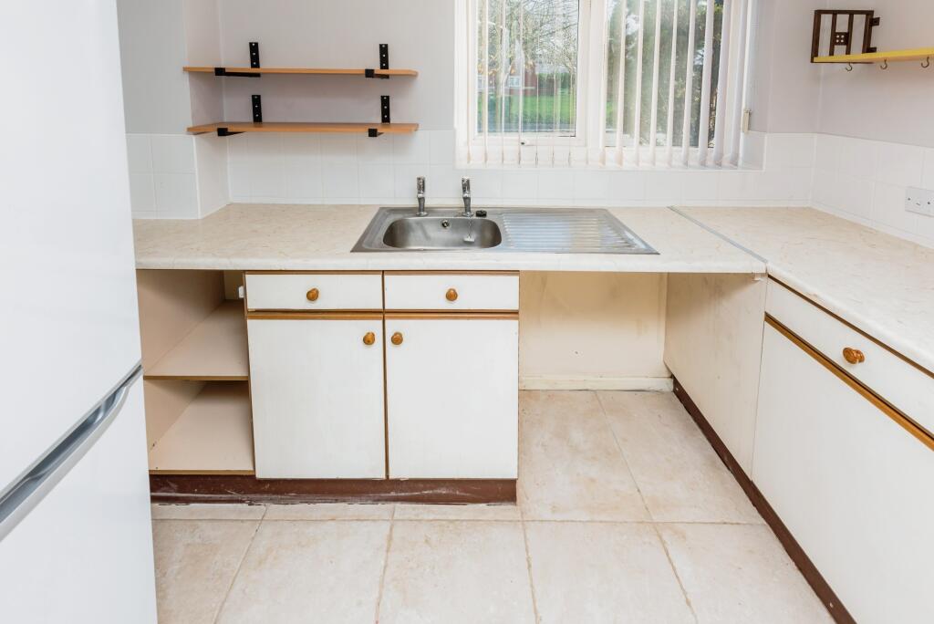 Additional property image - Lawrence Court, Tamworth, Staffordshire, B79