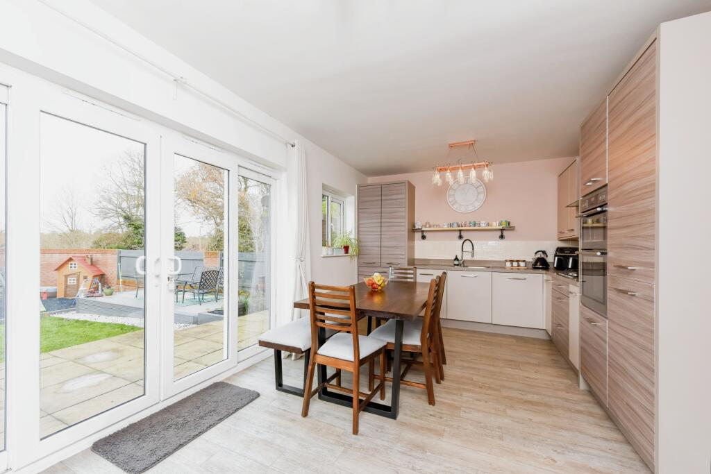 Additional property image - Wensleydale, Wilnecote, Tamworth, Staffordshire, B77