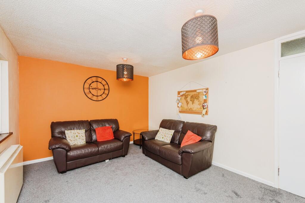 Additional property image - Lichfield Street, Tamworth, Staffordshire, B79