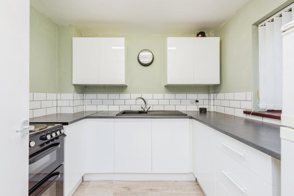 Additional property image - Lichfield Street, Tamworth, Staffordshire, B79