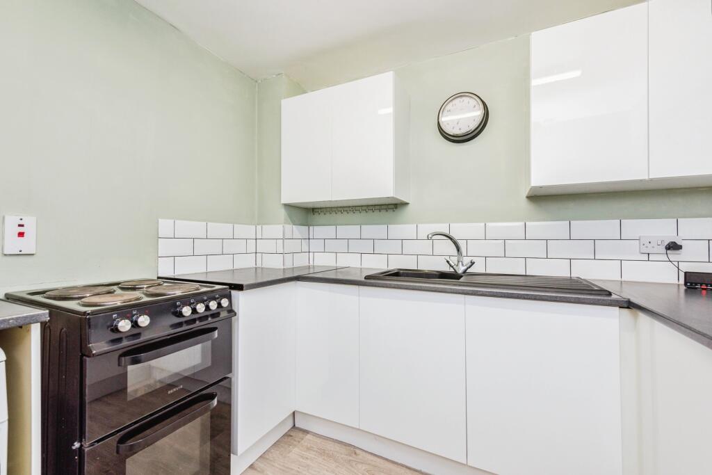 Additional property image - Lichfield Street, Tamworth, Staffordshire, B79
