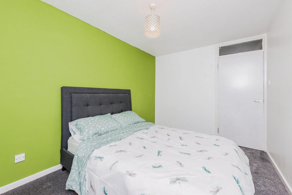 Additional property image - Lichfield Street, Tamworth, Staffordshire, B79