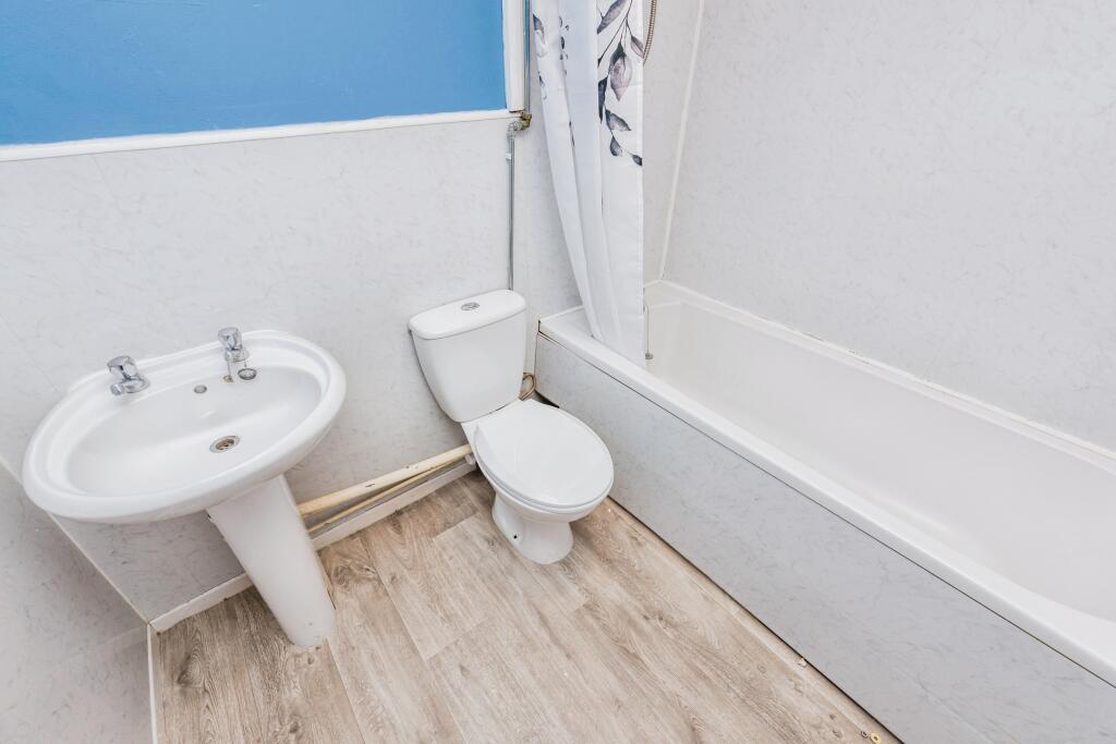 Additional property image - Lichfield Street, Tamworth, Staffordshire, B79