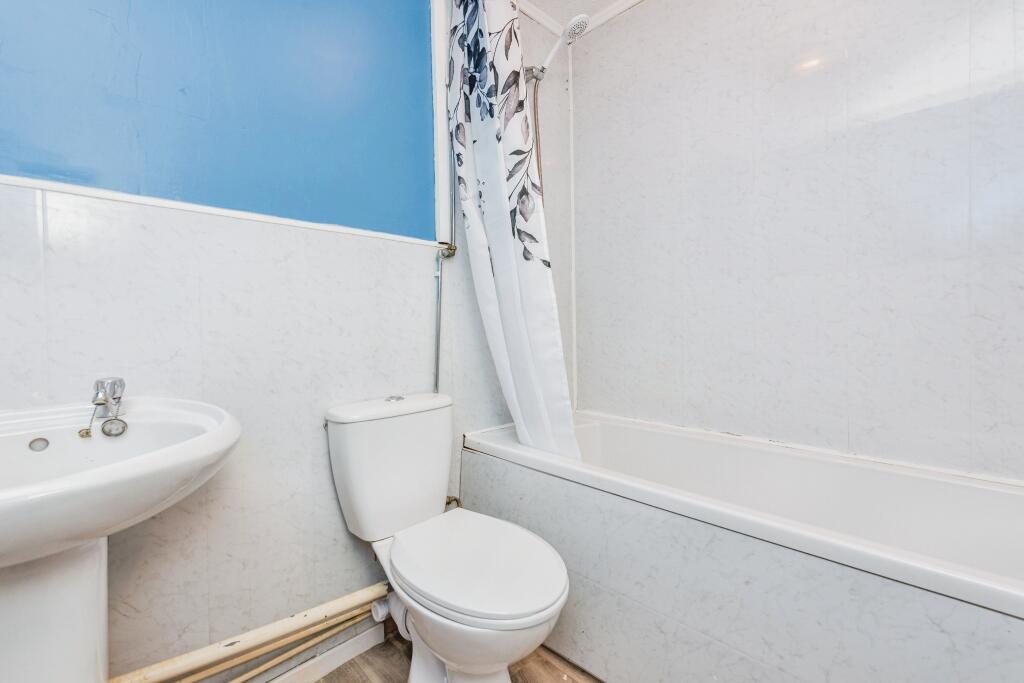 Additional property image - Lichfield Street, Tamworth, Staffordshire, B79