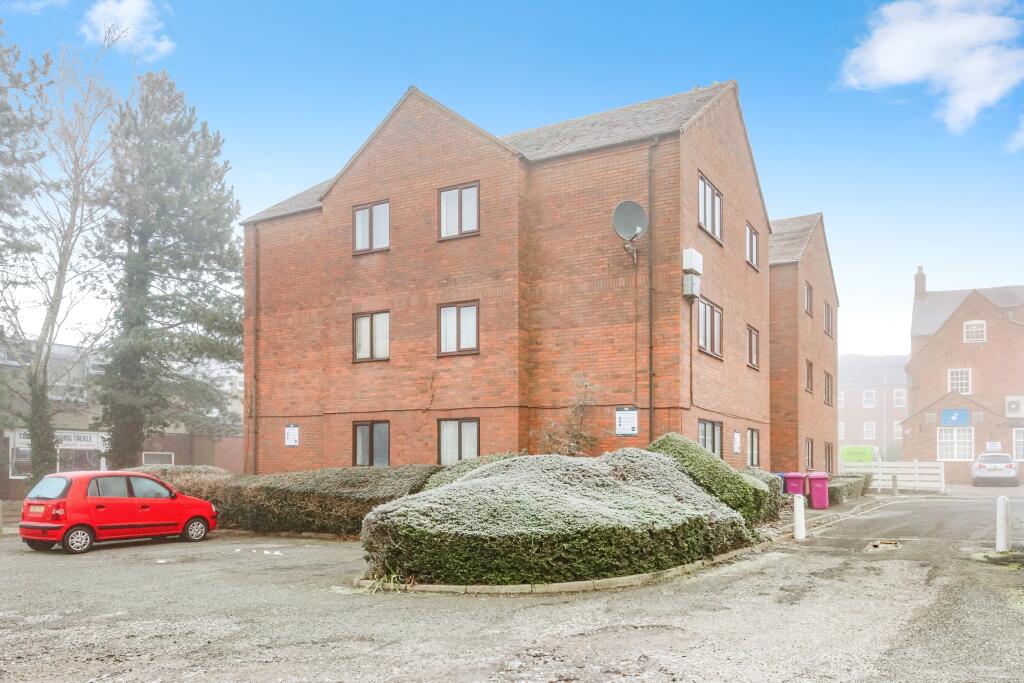 Additional property image - Lichfield Street, Tamworth, Staffordshire, B79