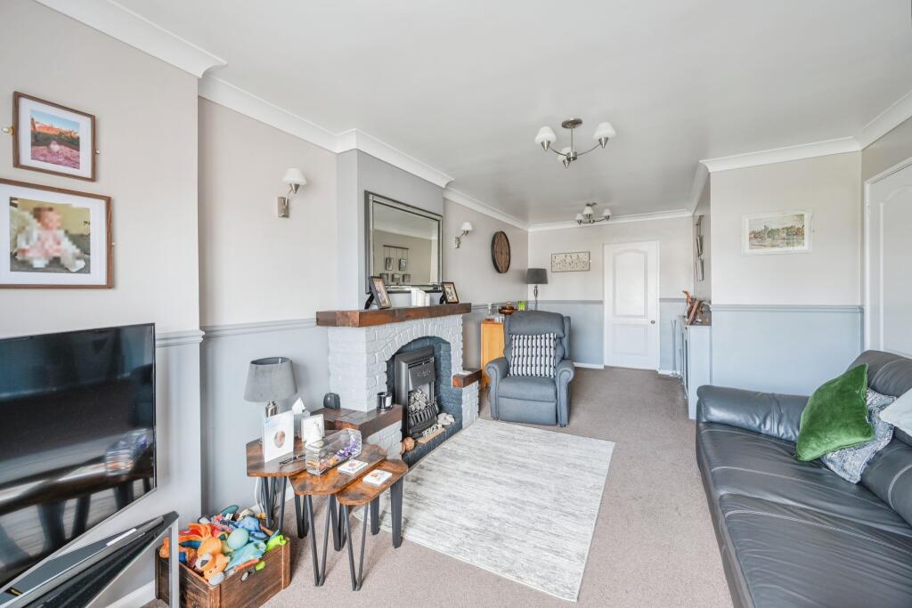 Additional property image - Highcliffe Road, Tamworth, Staffordshire, B77