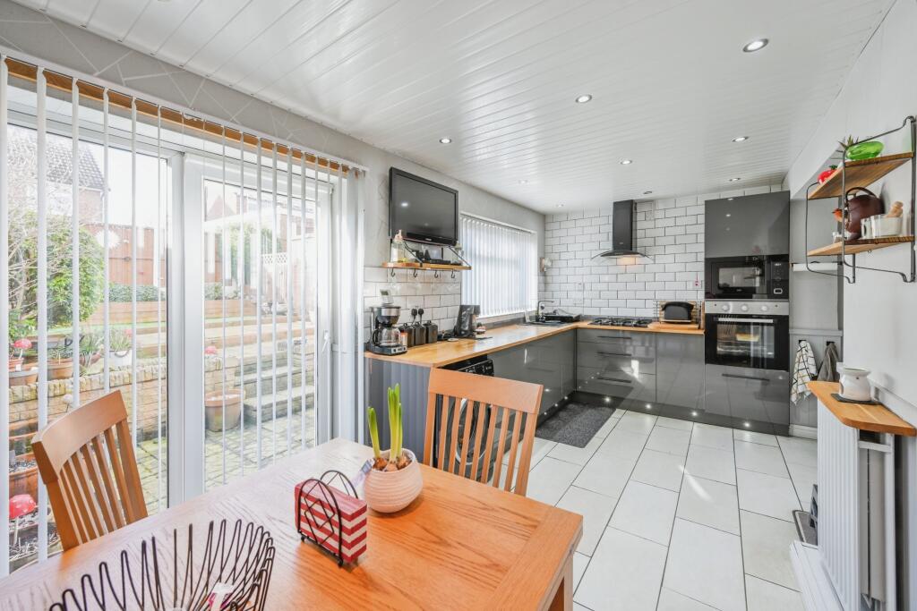 Additional property image - Highcliffe Road, Tamworth, Staffordshire, B77