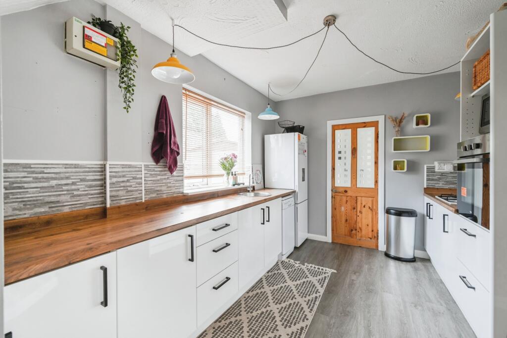 Additional property image - Manor Road, Tamworth, Staffordshire, B77