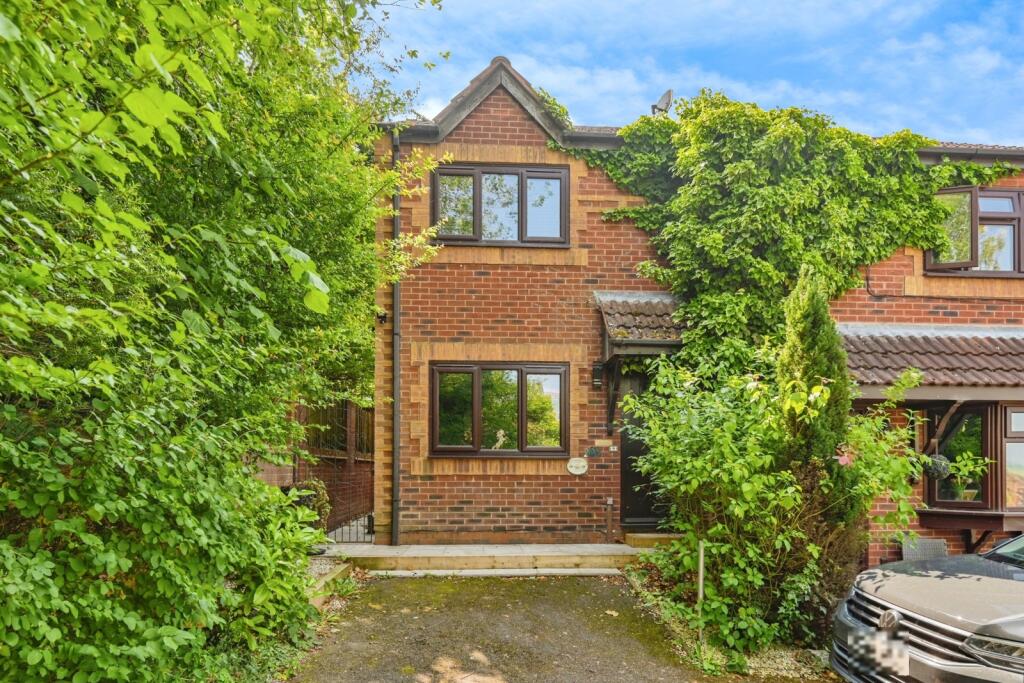 Main image of property: Aldridge Close, Birchmoor, Tamworth, Warwickshire, B78