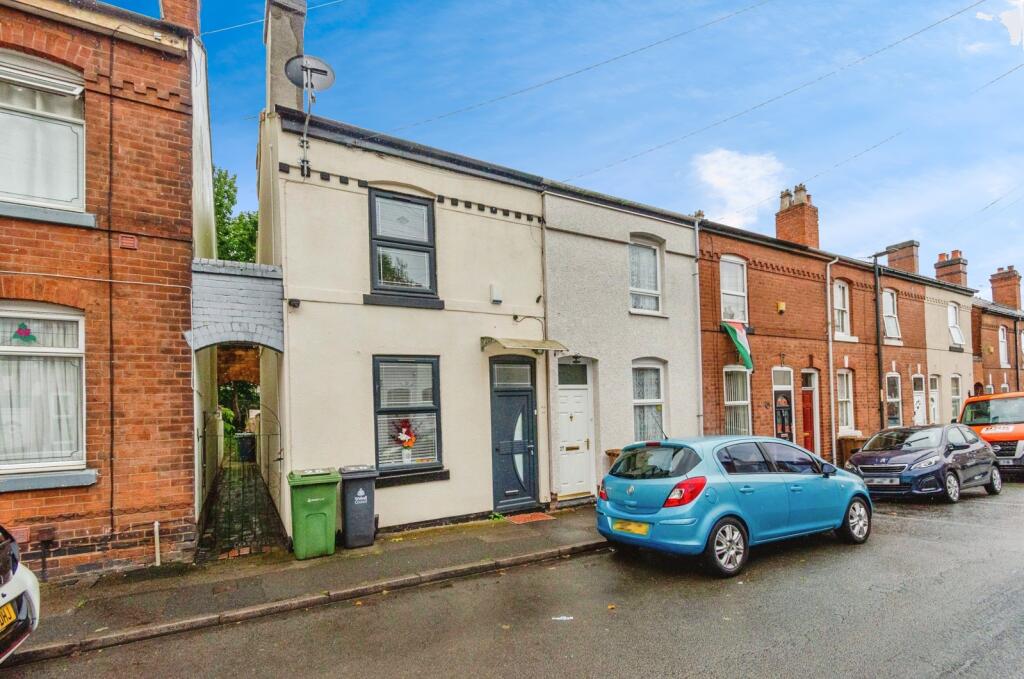 2 bedroom end of terrace house
