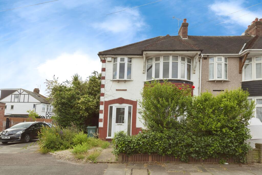 Main image of property: Stradbroke Grove, Ilford, IG5