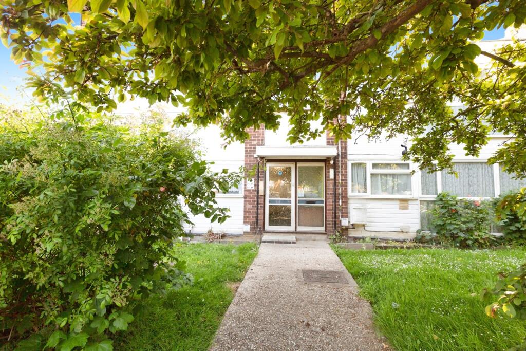 Main image of property: St. Peters Close, Ilford, IG2