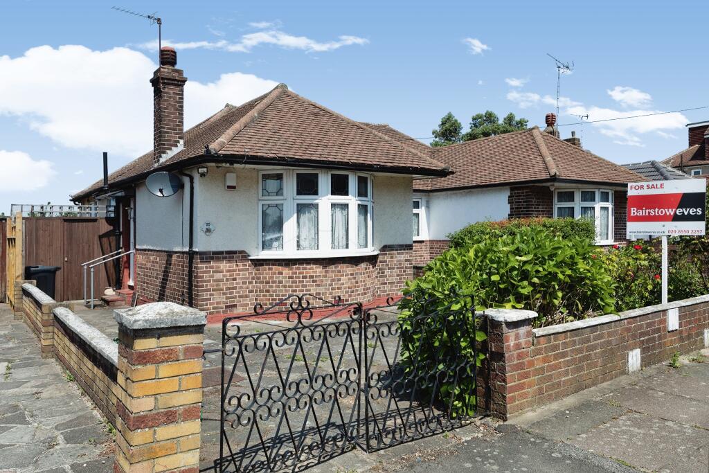 Main image of property: Strafford Avenue, Ilford, IG5