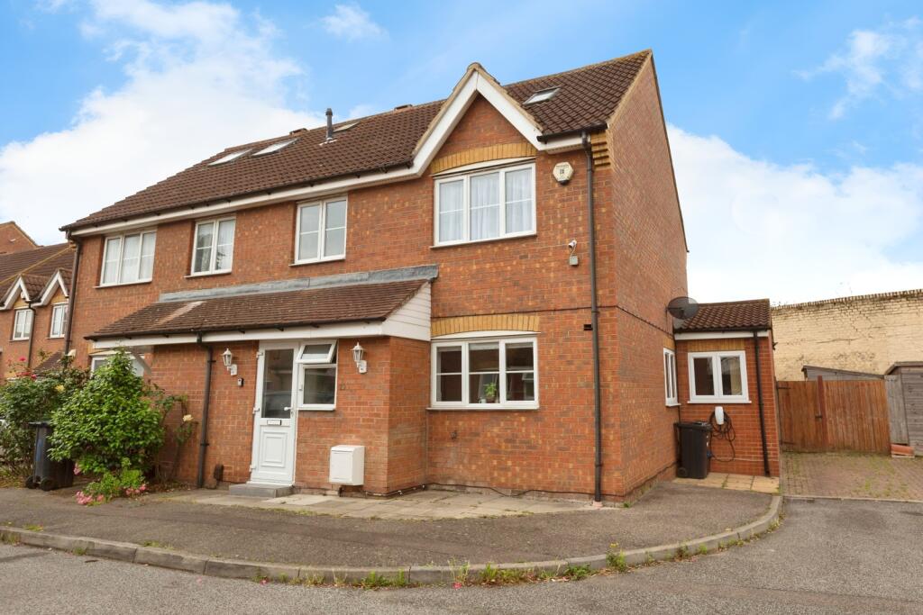 Main image of property: Parklands Close, Ilford, IG2