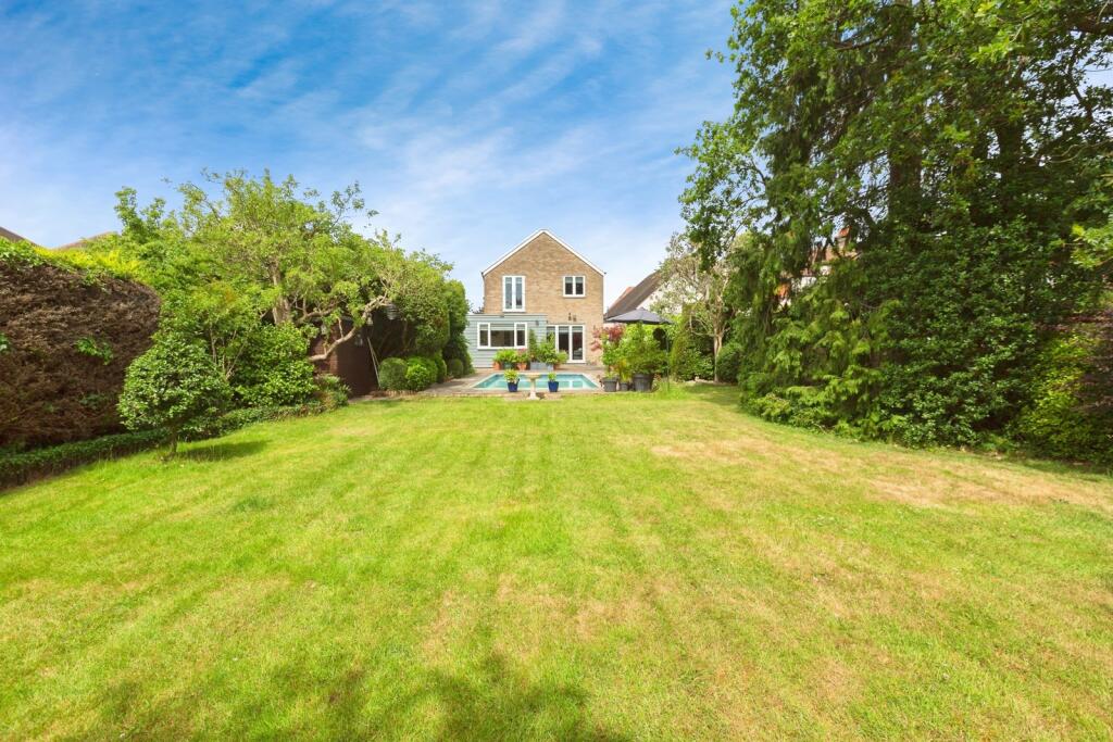 Main image of property: Sunnymede Drive, Ilford, IG6