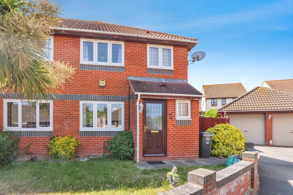 Main image of property: Cumberland Close, Ilford, IG6