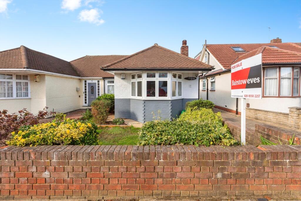 Main image of property: Strafford Avenue, Ilford, IG5