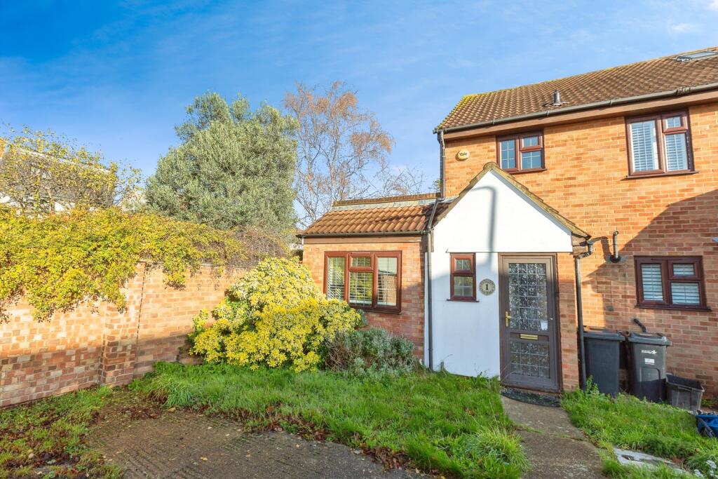 Main image of property: Bronte Close, Ilford, IG2