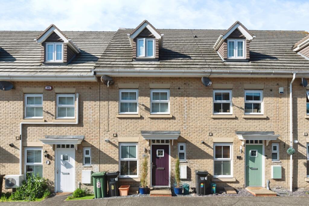 Main image of property: Cypress Close, Laindon, Basildon, Essex, SS15