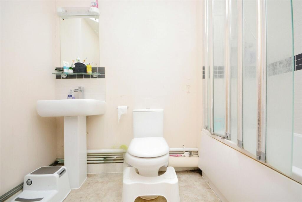Additional property image - St. Ediths Court, Billericay, Essex, CM12