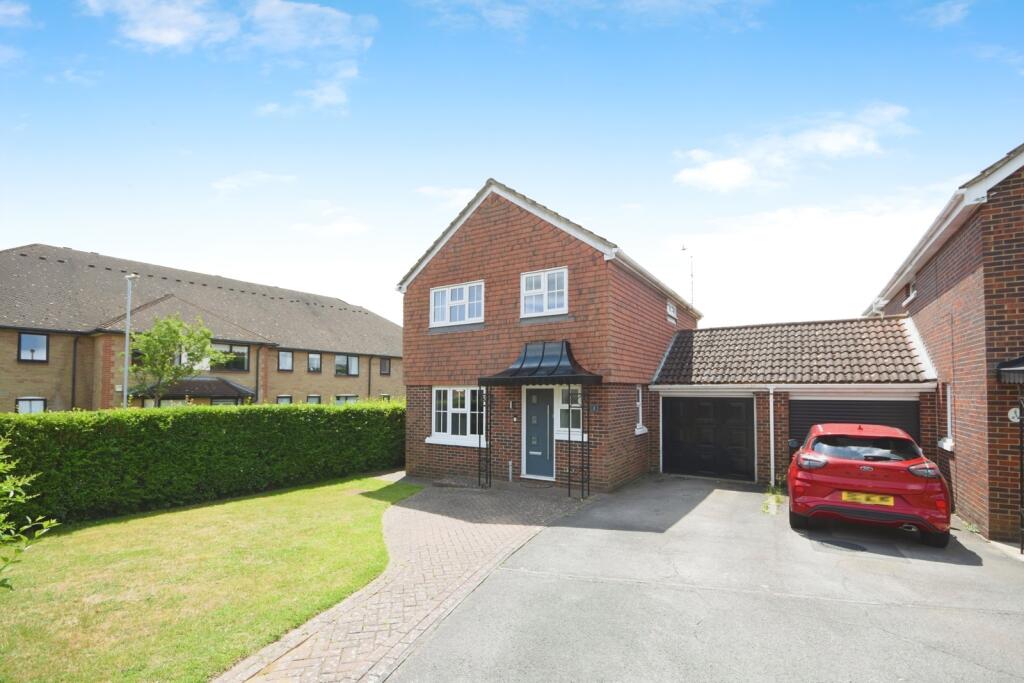 Main image of property: Porchester Road, Billericay, Essex, CM12