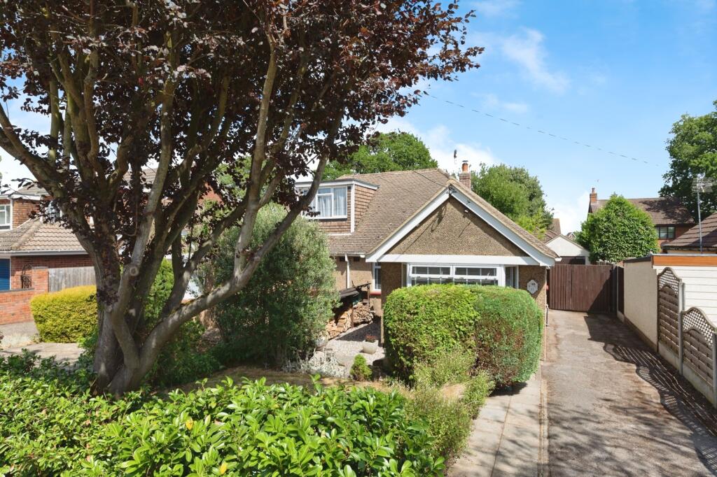 Main image of property: Rectory Grove, Wickford, Essex, SS11