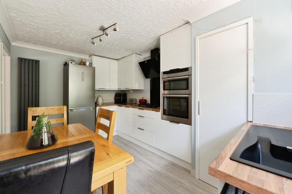 Main image of property: Rectory Grove, Wickford, Essex, SS11