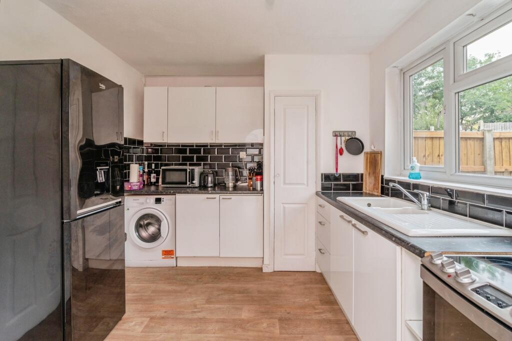 Main image of property: Greenway, Billericay, Essex, CM11