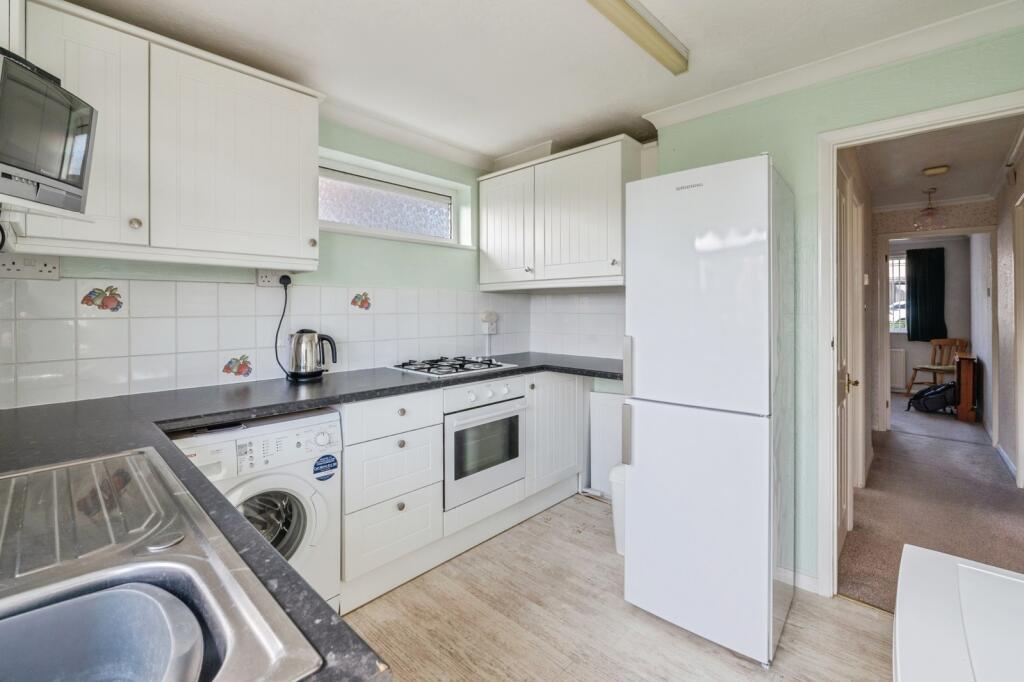 Main image of property: Longfield Road, Wickford, Essex, SS11