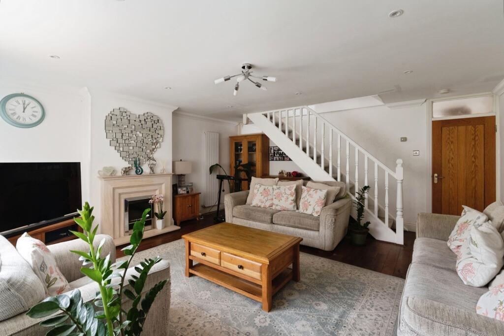 Main image of property: Dedham Close, Billericay, Essex, CM11