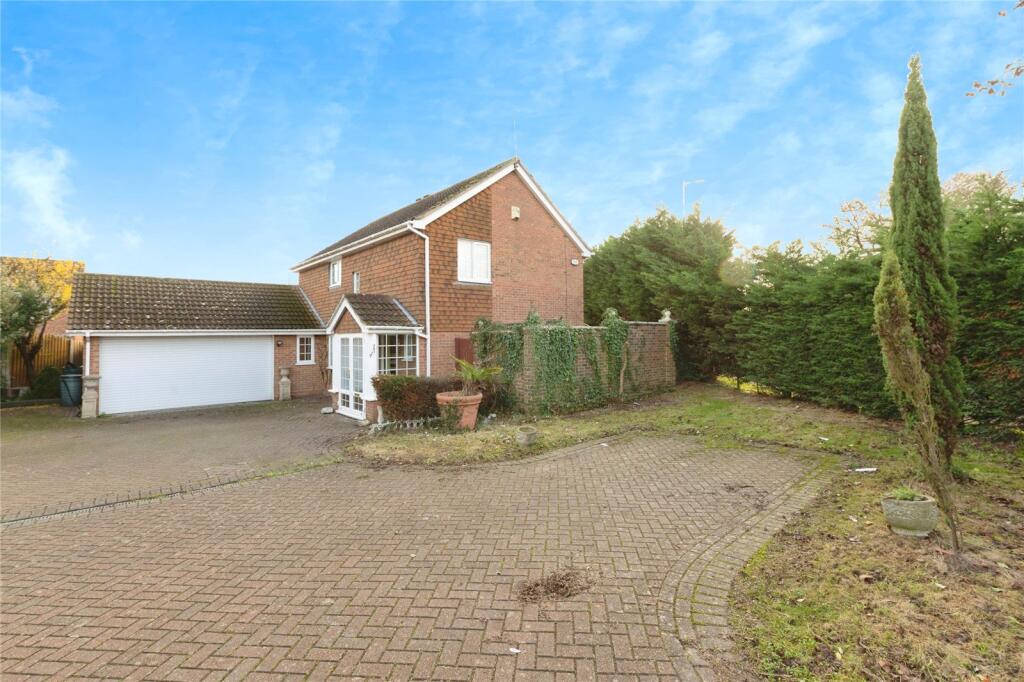 Main image of property: Southend Road, Wickford, Essex, SS11