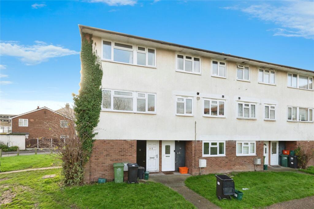Main image of property: Market Avenue, Wickford, Essex, SS12