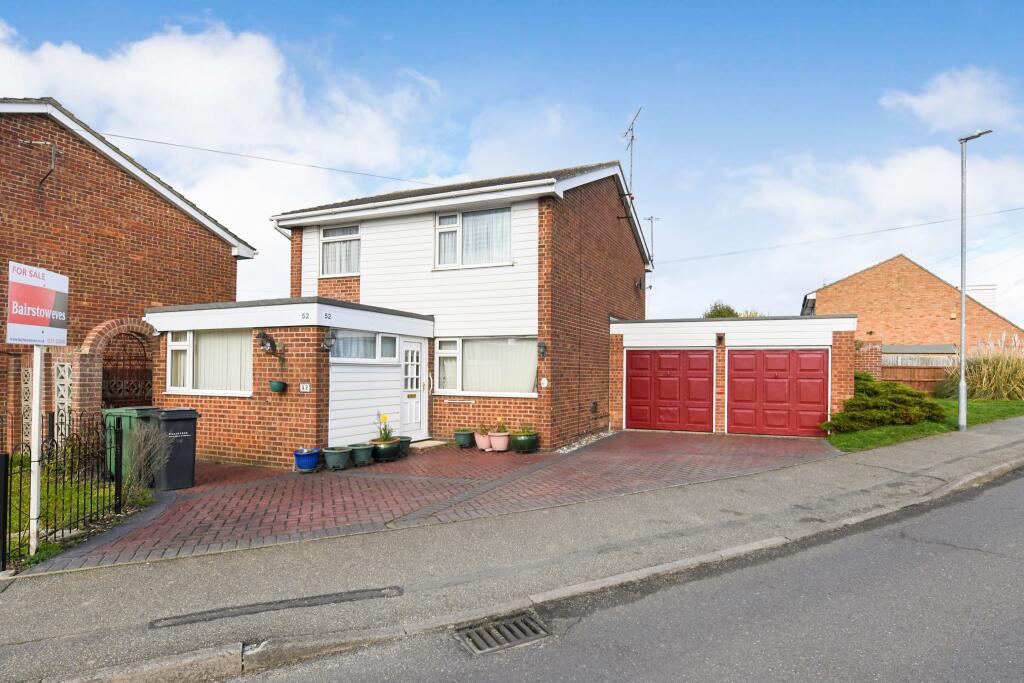 3 bedroom detached house for sale in Marlborough Road, Braintree, Essex