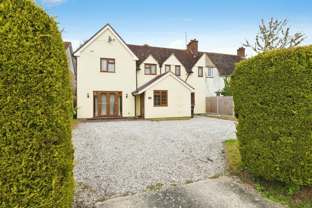 5 bedroom semidetached house for sale in Kynaston Road, Panfield