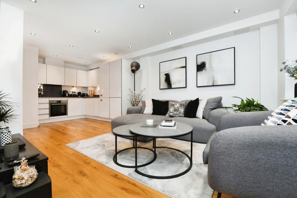 Main image of property: Fairfield Road, BRENTWOOD, Essex, CM14