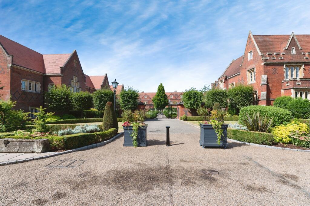 Additional property image - The Galleries, Warley, Brentwood, Essex, CM14