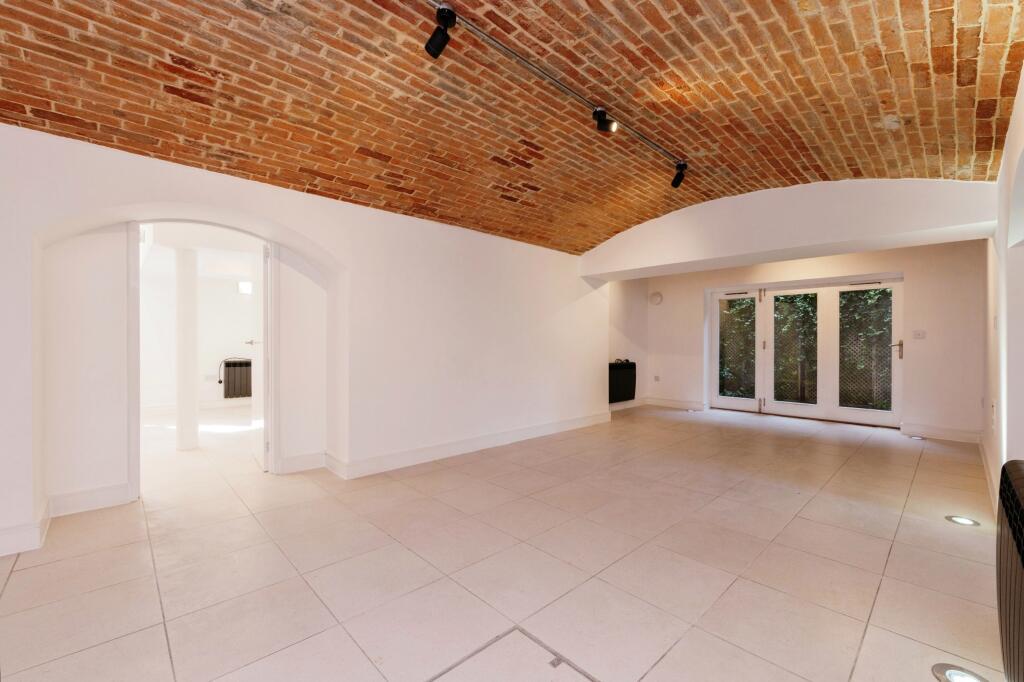 Additional property image - The Galleries, Warley, Brentwood, Essex, CM14