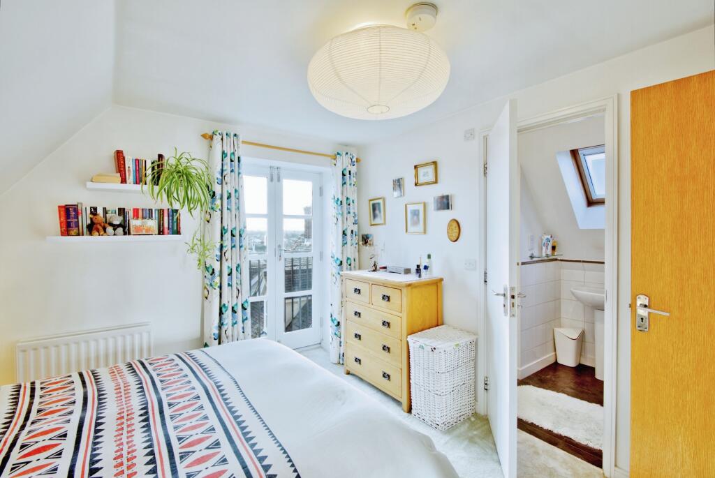 Additional property image - Hart Street, Brentwood, Essex, CM14