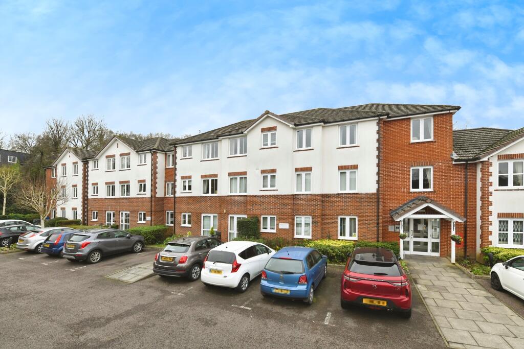 Main image of property: Junction Road, BRENTWOOD, Essex, CM14