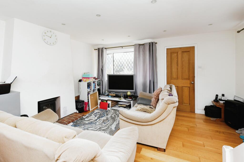 Additional property image - Wistaria Close, Pilgrims Hatch, Brentwood, Essex, CM15
